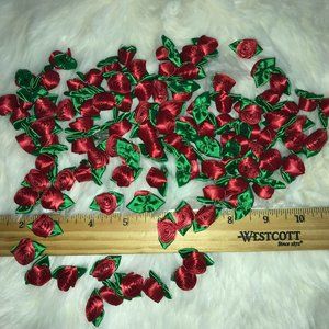 100 red ribbon roses New